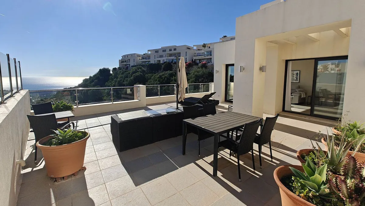 0fe12e64-8a2c-4190-ba0a-755d511e1799