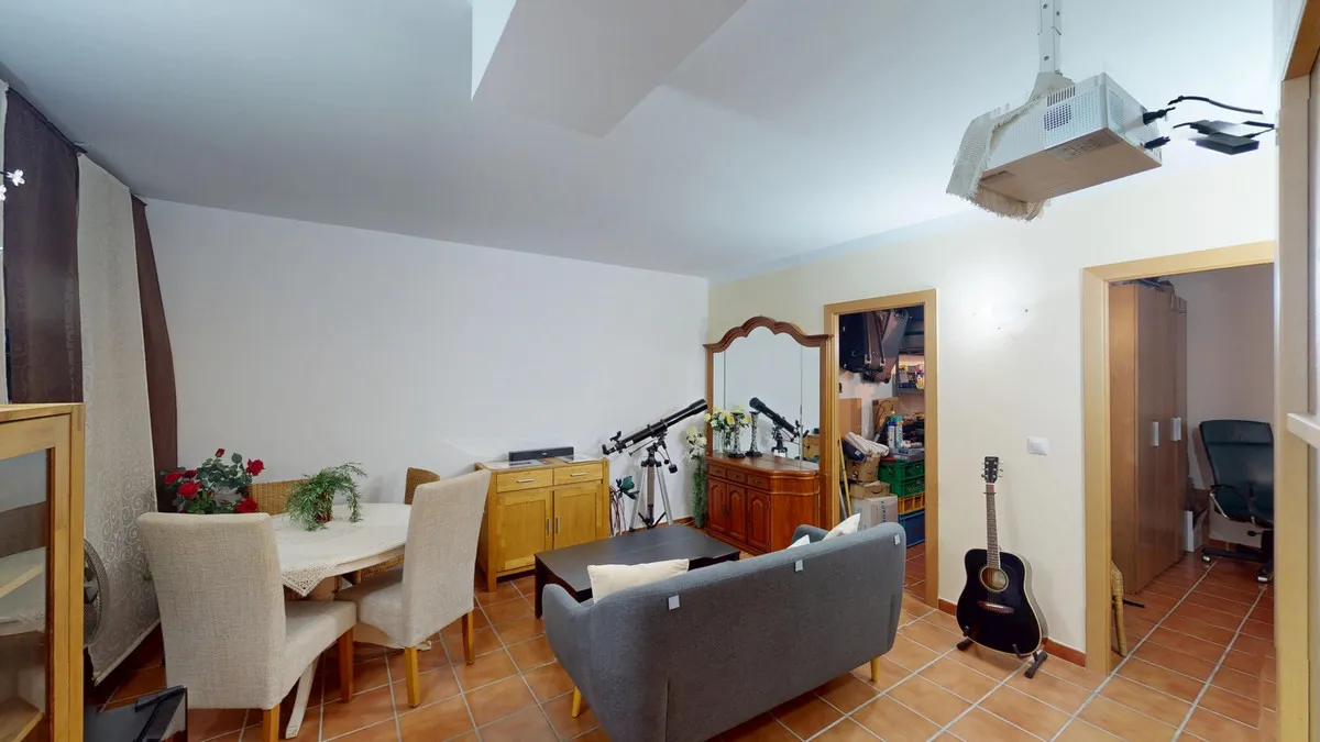 912135c1-533c-4c25-a72a-aaffdbef7d74