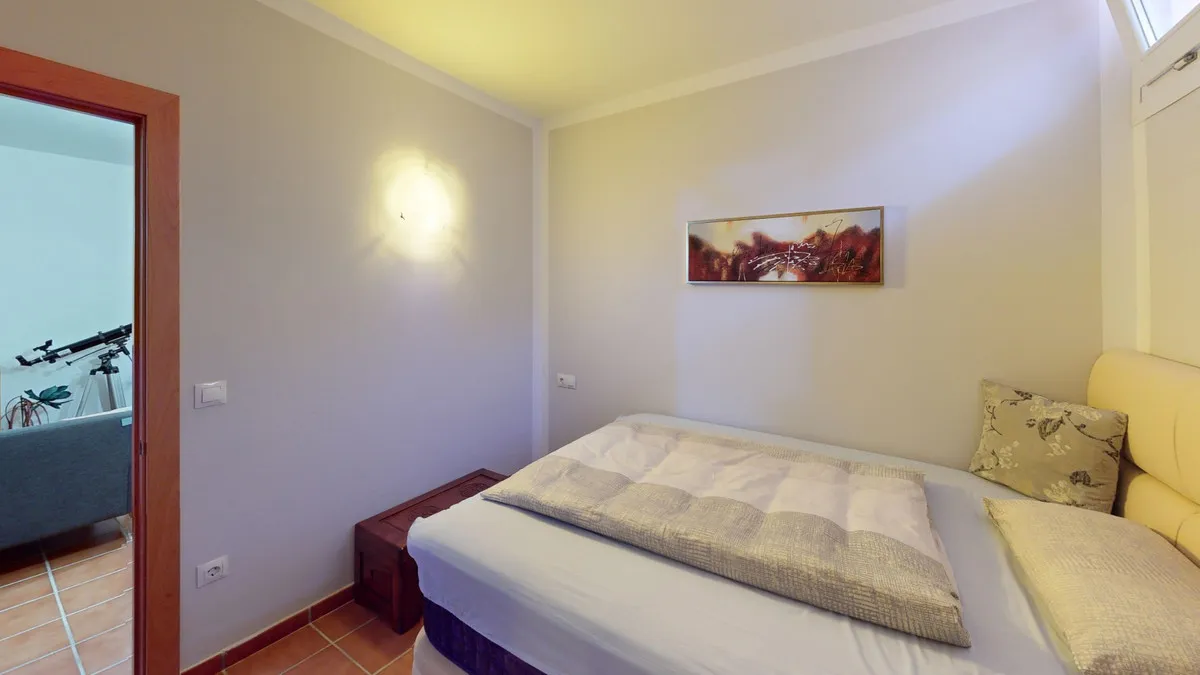 ec1f96a4-e7c2-43df-82e7-dd0940536631