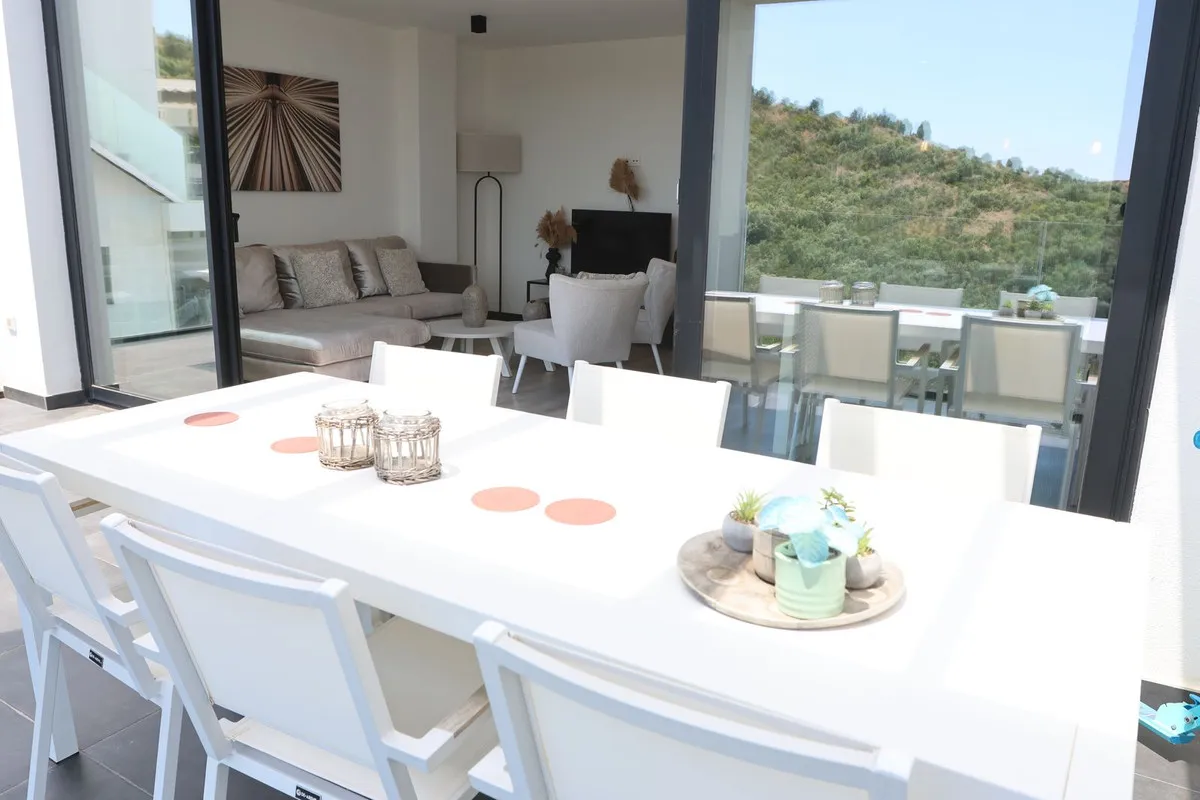 01a425c0-f97c-4909-8650-c620cbcab3f0