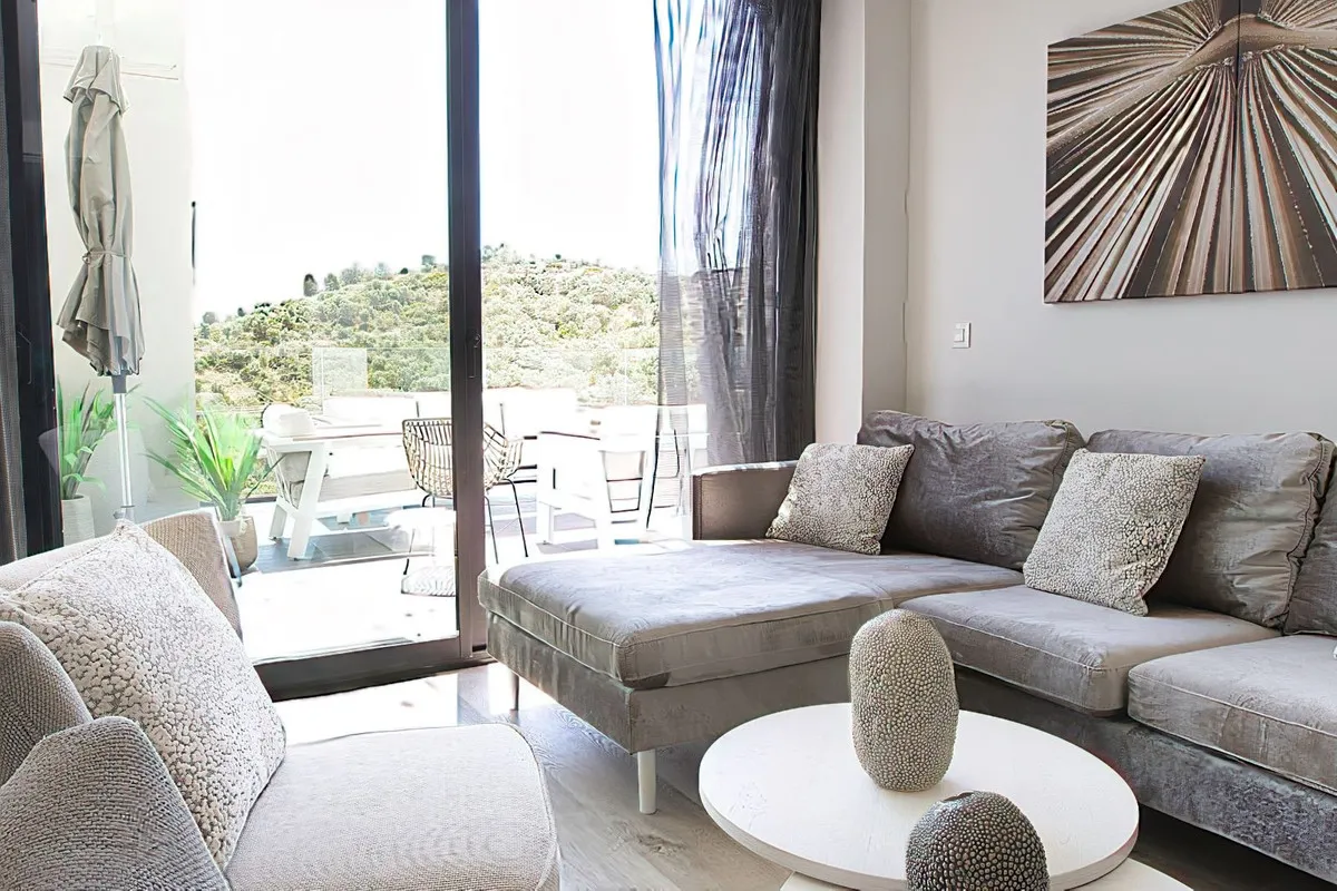 09d35adb-91b6-478f-aad7-e833cda05240