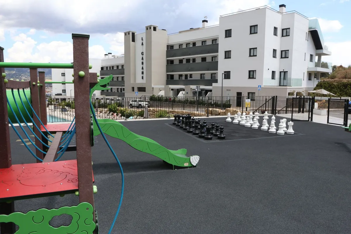 1ad68526-d5b7-47e2-8ccb-f0fd94f3ecaa