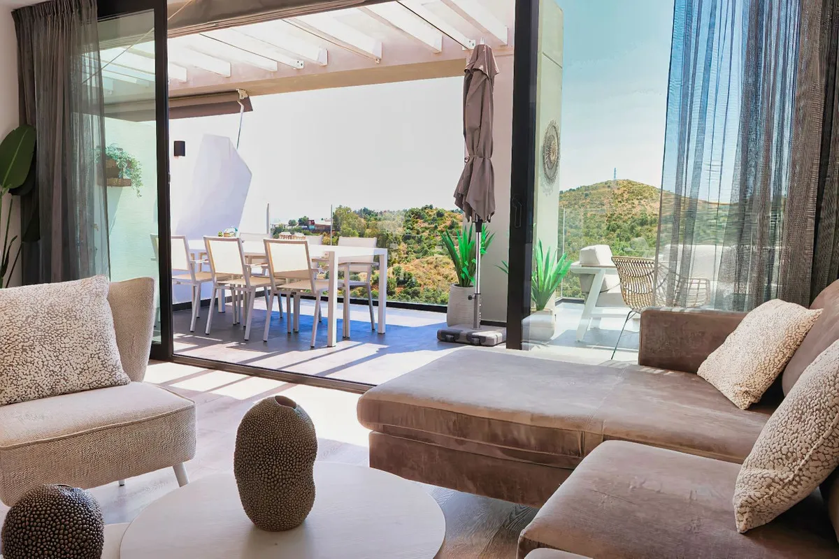 1e0d3a25-5be5-4b95-81dc-e0dddec3c6d8