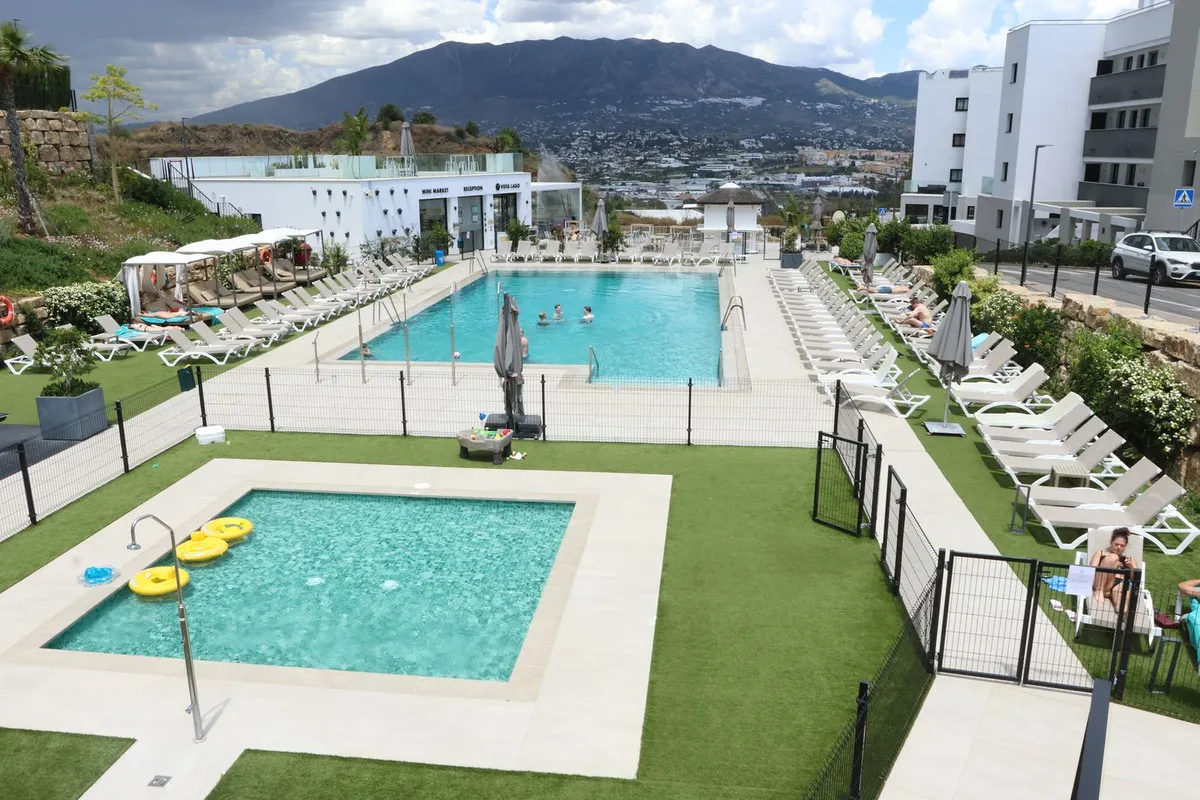 1f4ec604-79fe-45c6-b17b-de65c60403fc