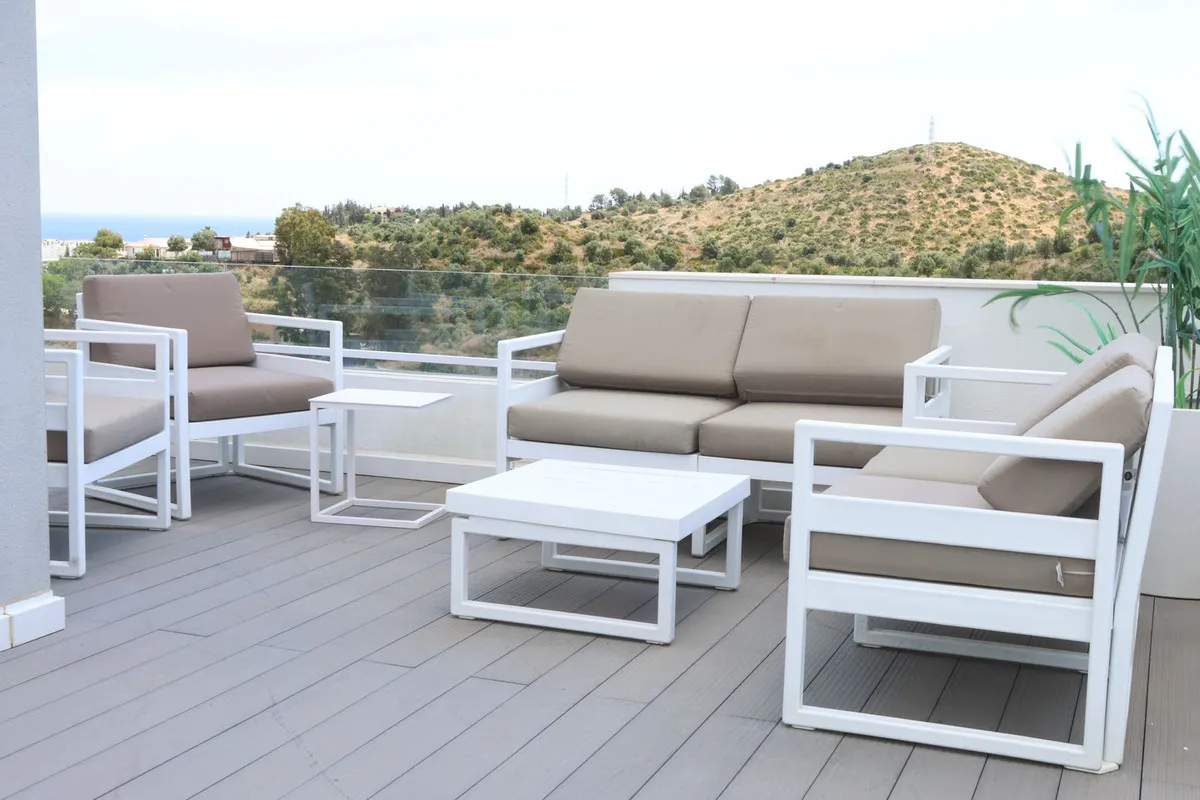 9b80bd00-a106-475f-90c1-153209a3f27b