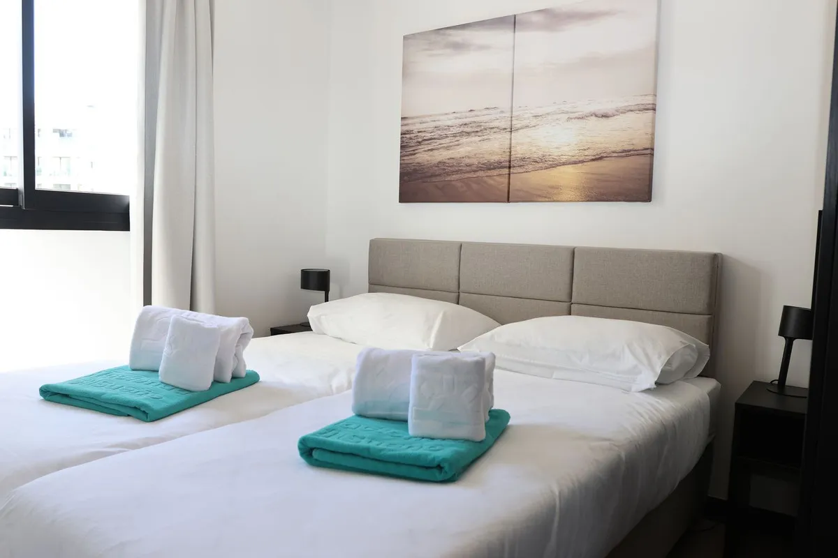 b80a11a6-2500-4080-bf49-dc883a923a10