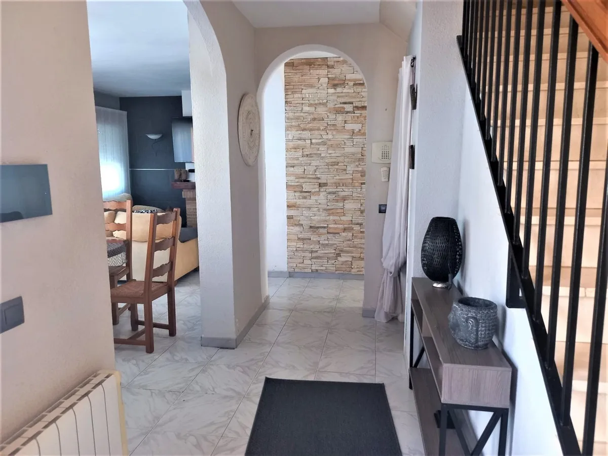 16c8f79f-8194-48e9-ba1c-341c3ad10aa6