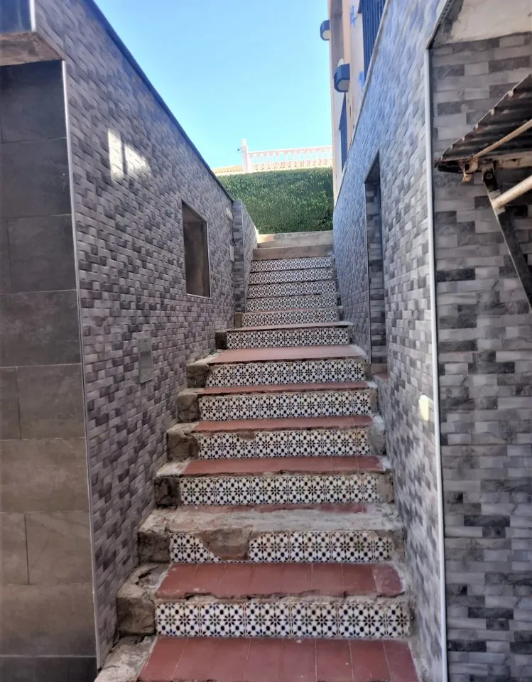 9d26b9bd-7d6f-4661-b290-b1b5c9e5289f