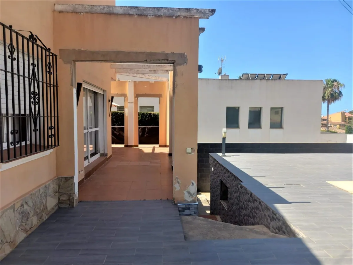 9e996cbf-3e5a-48bc-b914-5d6338ddad2f