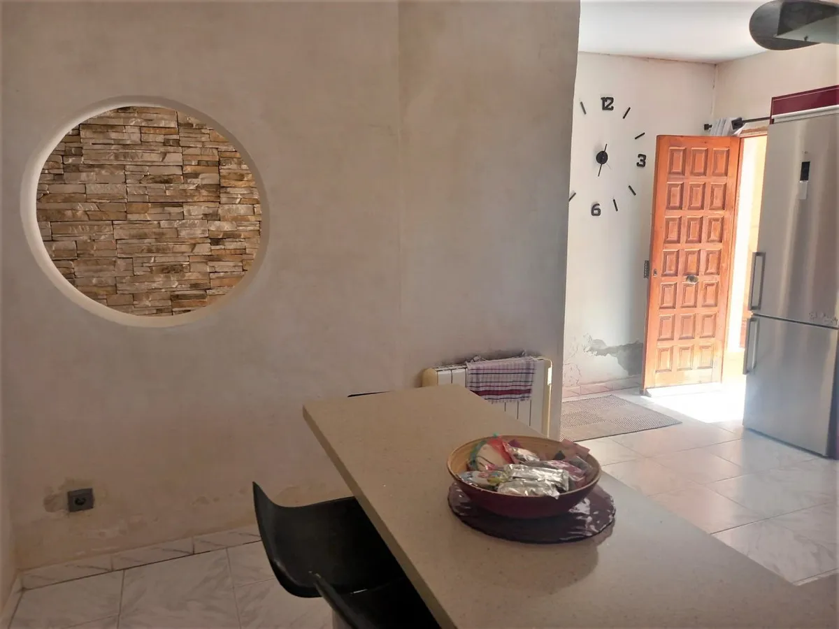 e0733060-a25f-4ac4-a8bc-5a942153b27e