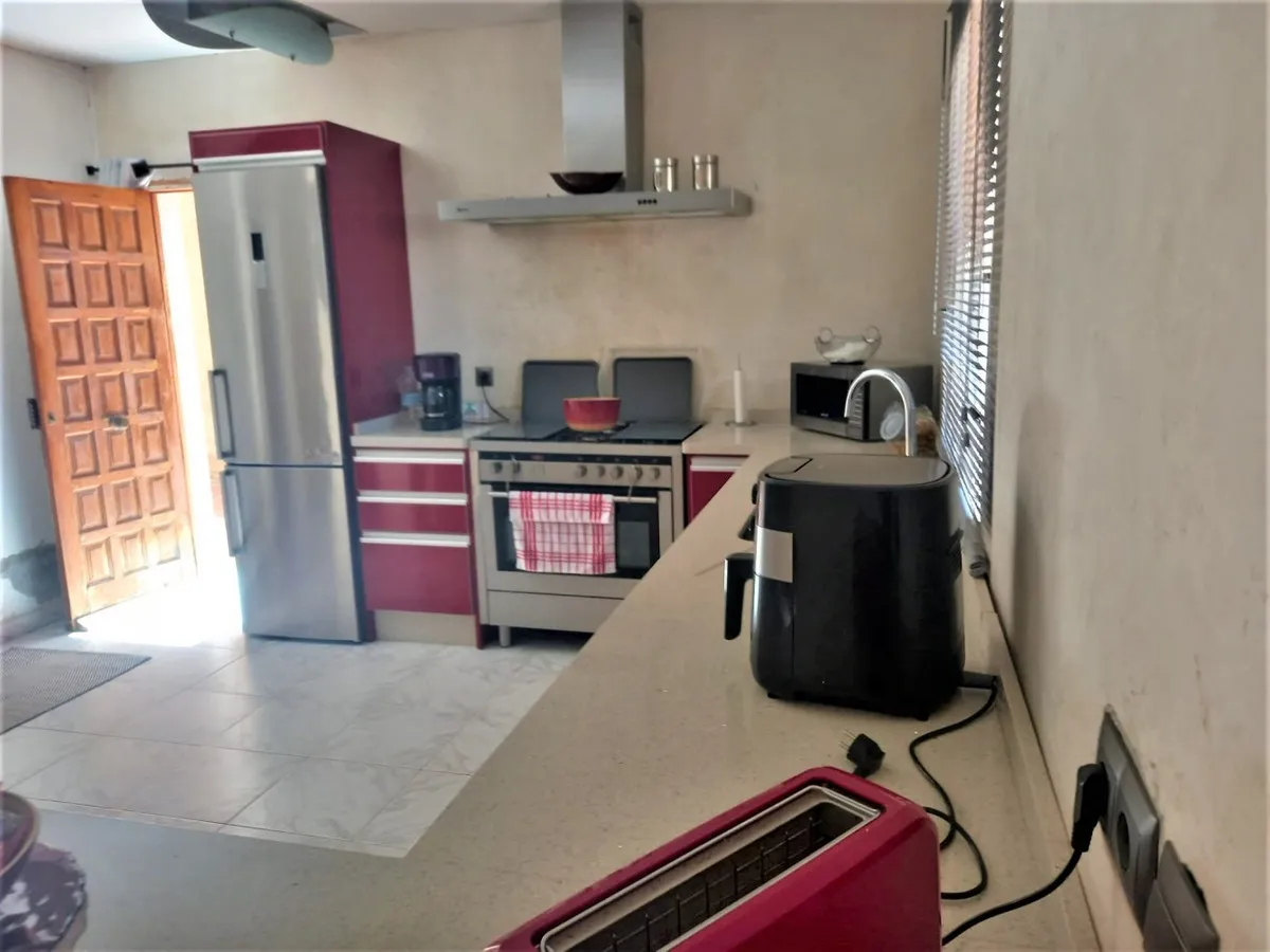 ee47f28c-8f42-4428-93e9-20ed9eea4a7e