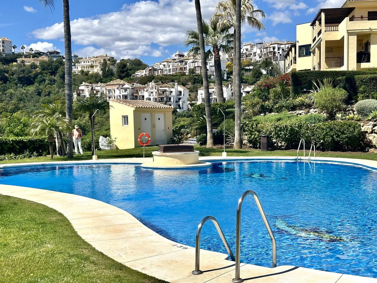 18d905e1-bc7d-46b2-8fe4-c3aa45566875