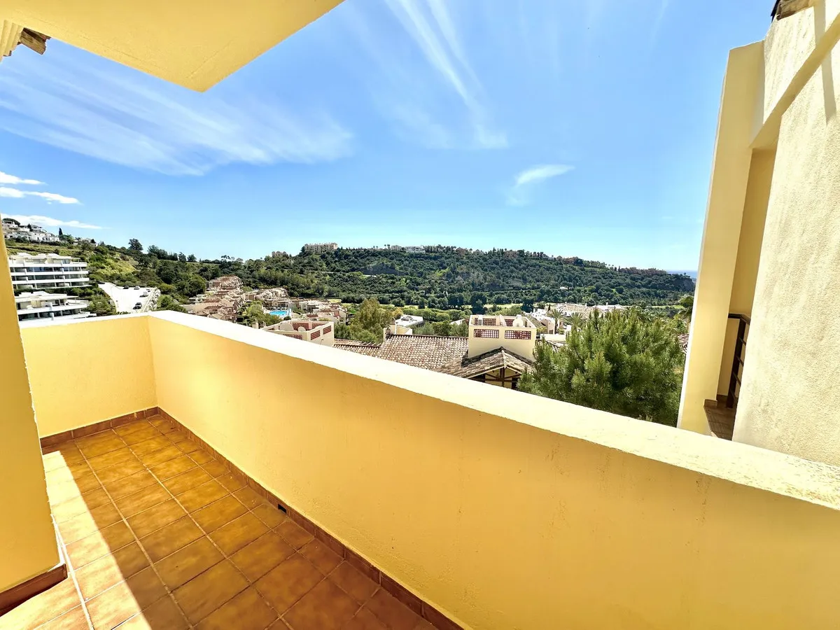 b1f126fa-7e65-4c37-9ccc-87b94fe2c3c8