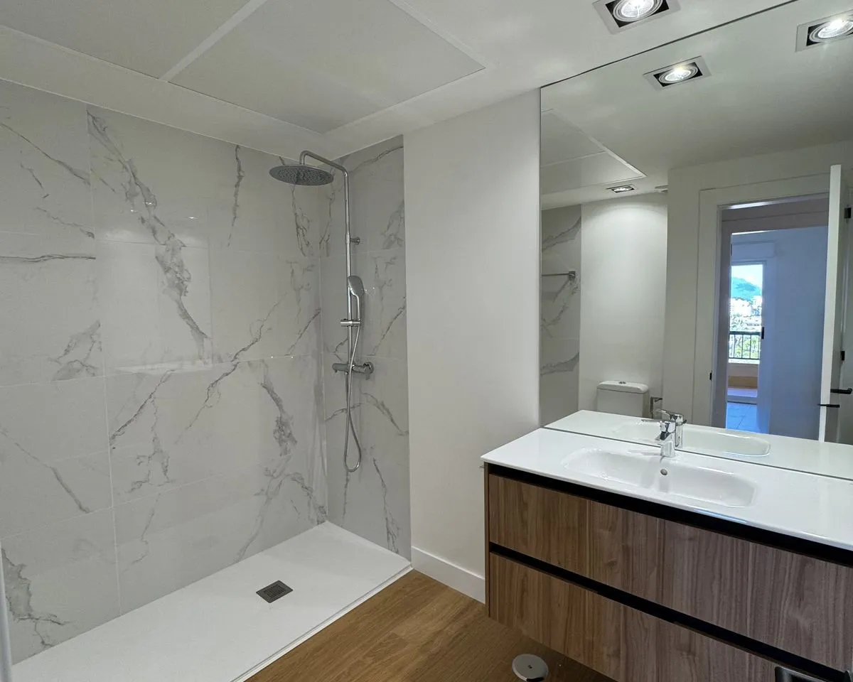 201154e6-155a-498c-a75f-f9f7a754e205