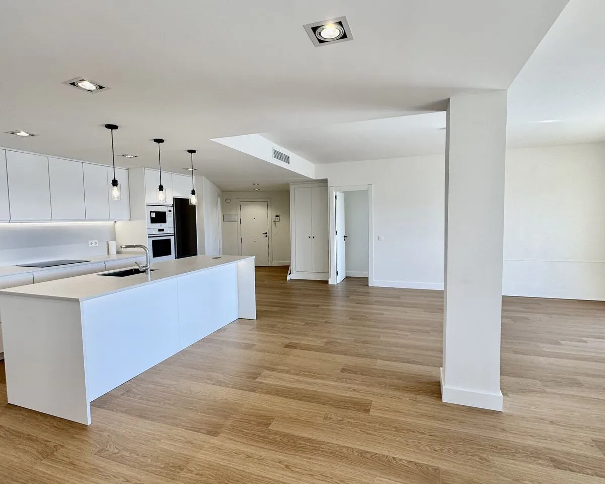 2280f593-58bb-438d-b51d-b18cfe695067