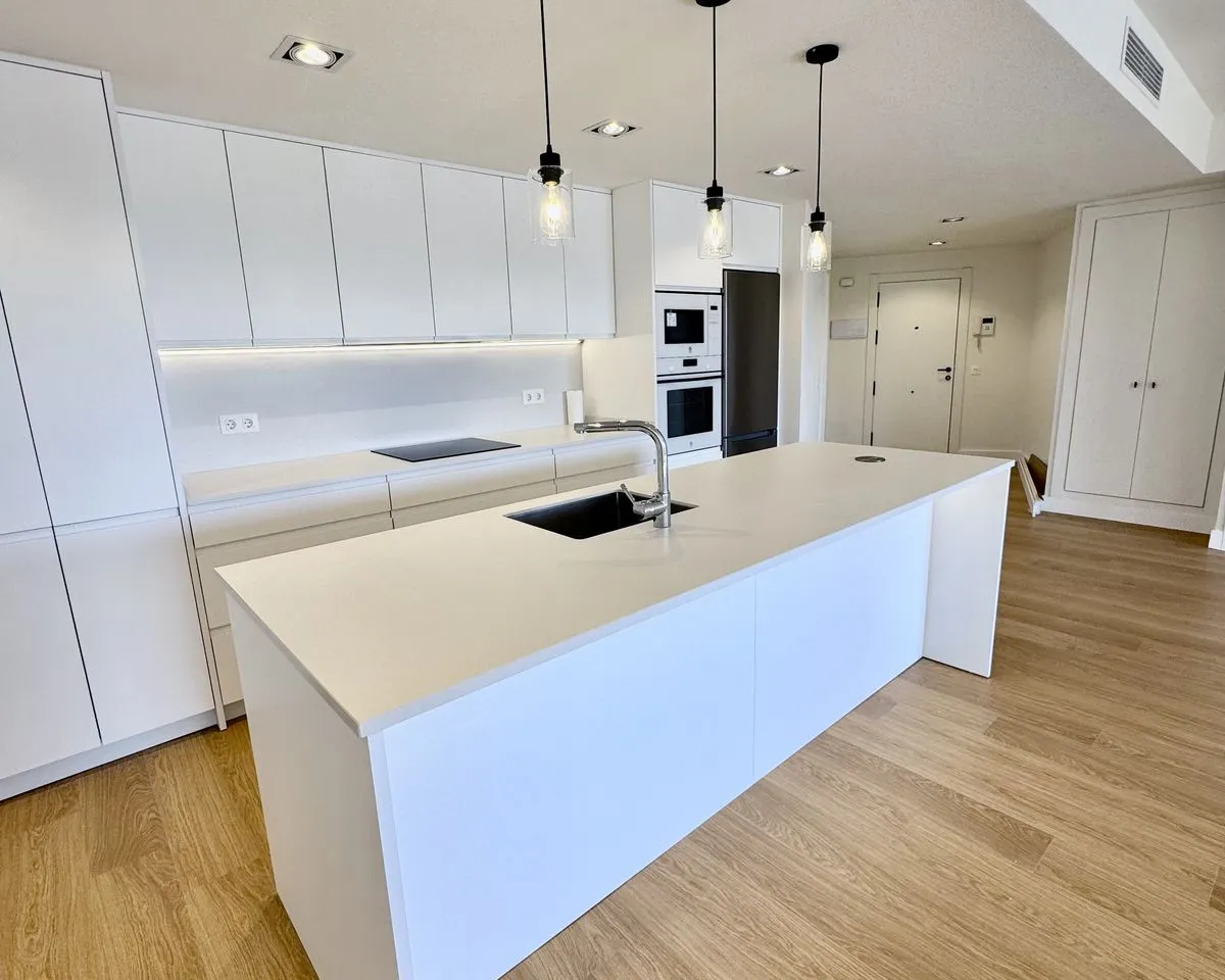 d93985bd-b62f-4eaf-a260-4be2f0bf3911