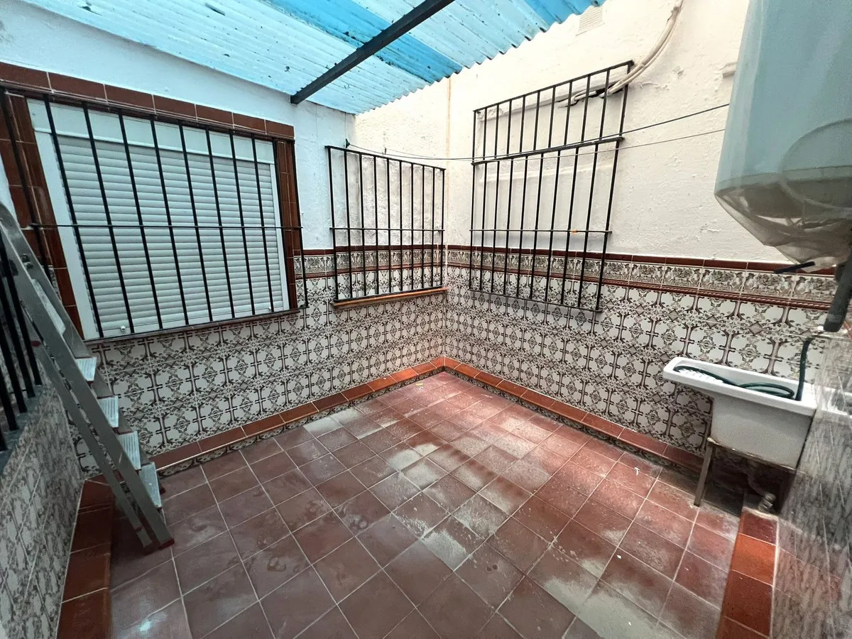 b37f9869-2baf-4a7d-8f63-8088e519056d