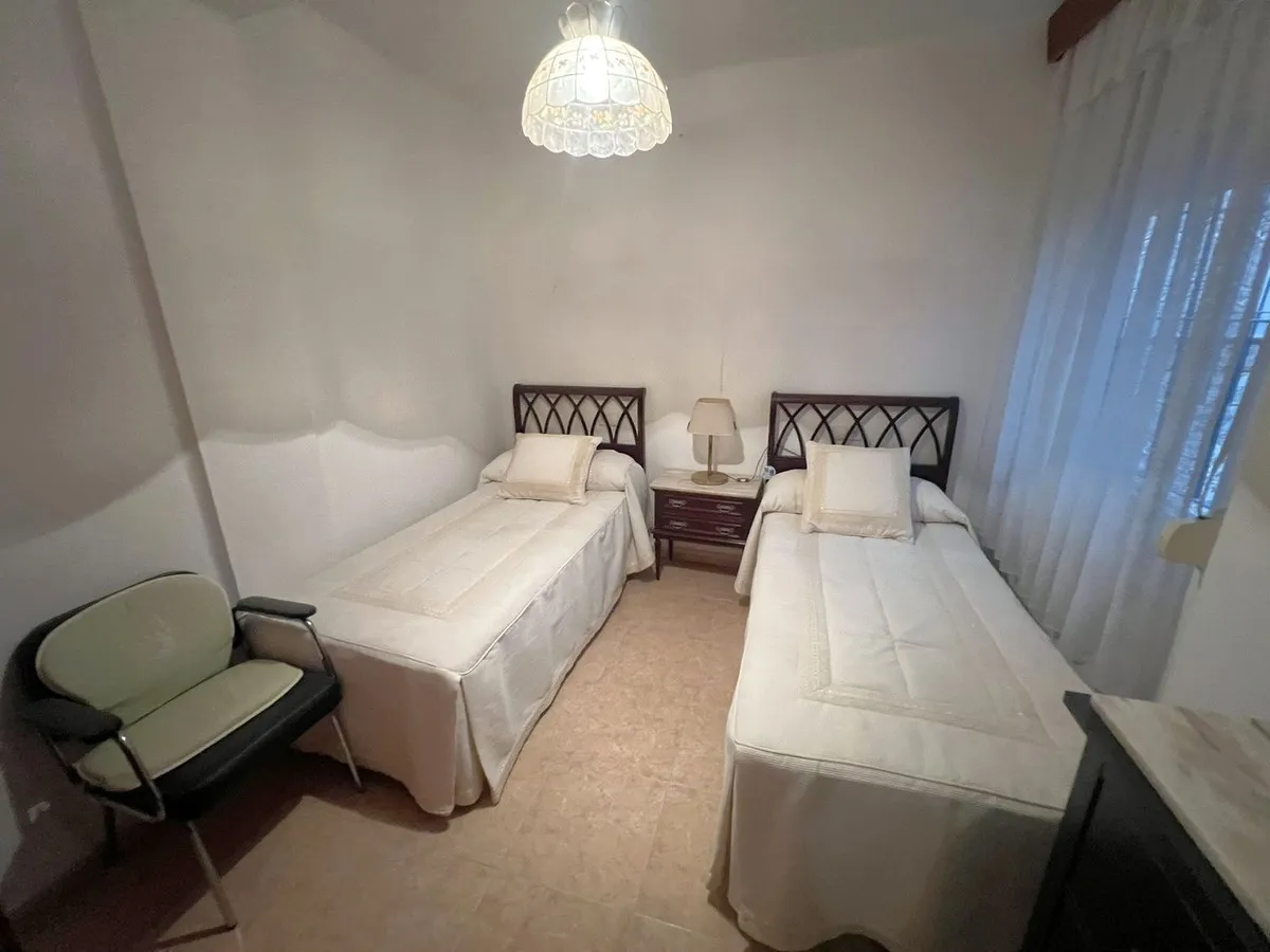 c8fa4aad-3280-4735-a52c-33f841388427