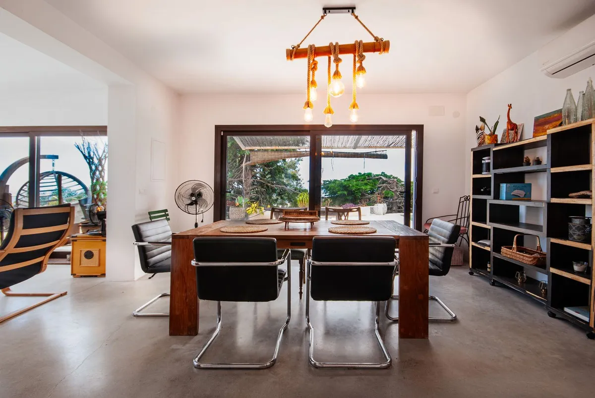 078595e2-9d3e-40f9-ba26-664b4702bfbb