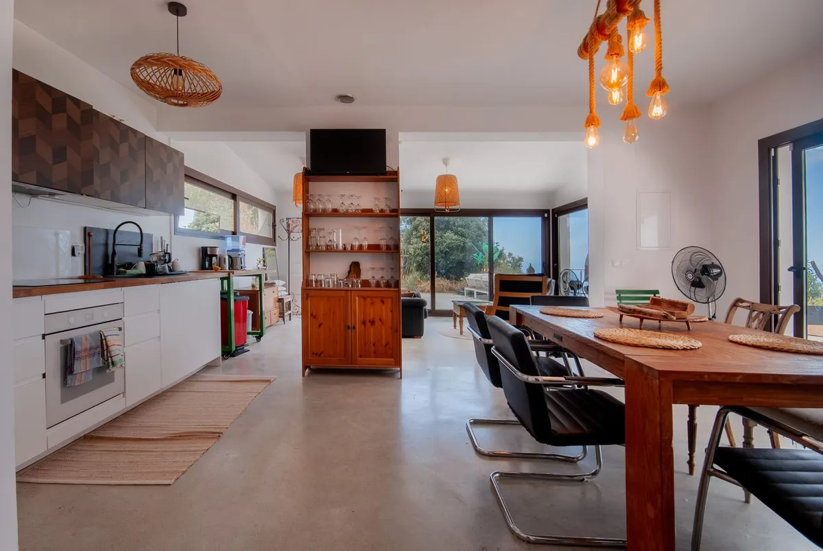 3cd895c5-c84c-4c4c-be0f-ba1094c624a0