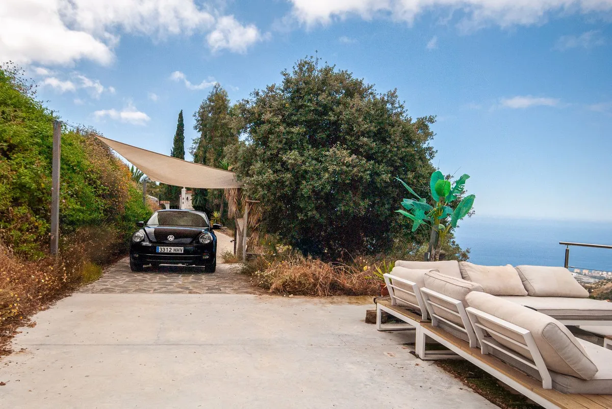 3ff86897-5ceb-4eab-8508-6aab8817478d