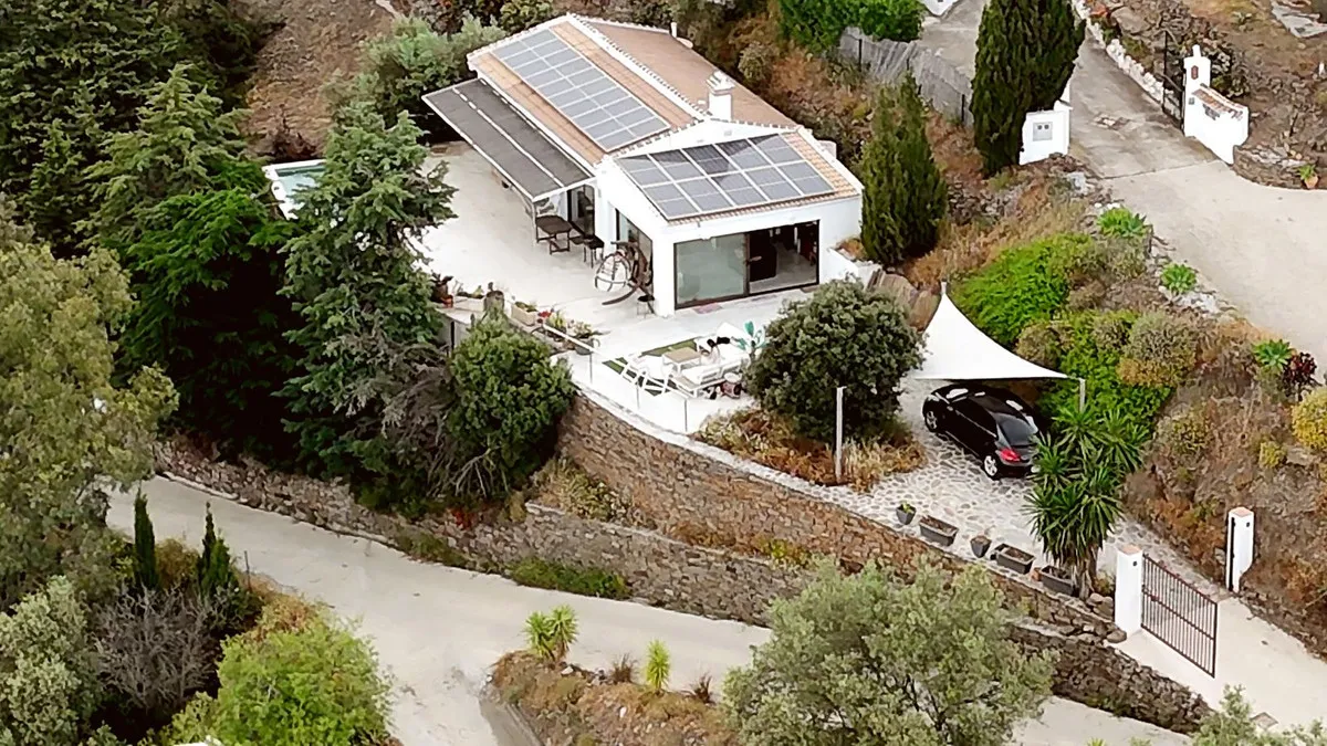 f01a19e6-5d04-43ce-bca0-ef5eb536fb9f