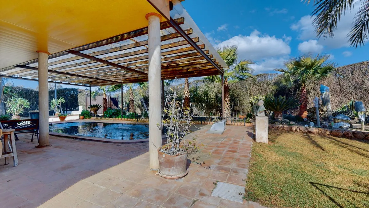 7520319c-6fba-4115-8b9c-bfaec90fa67c