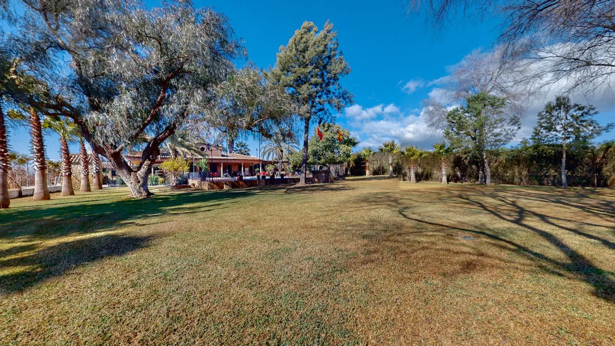 f871d0fa-9a73-463f-8122-df9843bec192