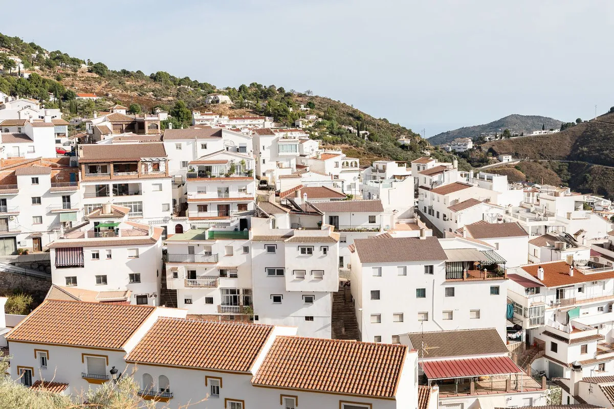 5ffb71c5-144a-4f35-8e27-2a61cf92202e