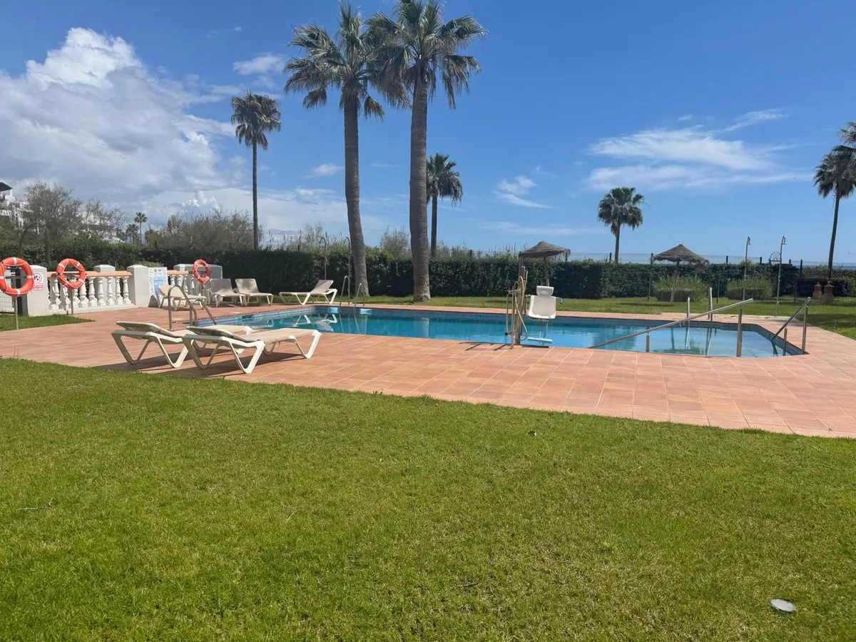 e16a1b33-f961-498f-b37d-c9fac6da63f2