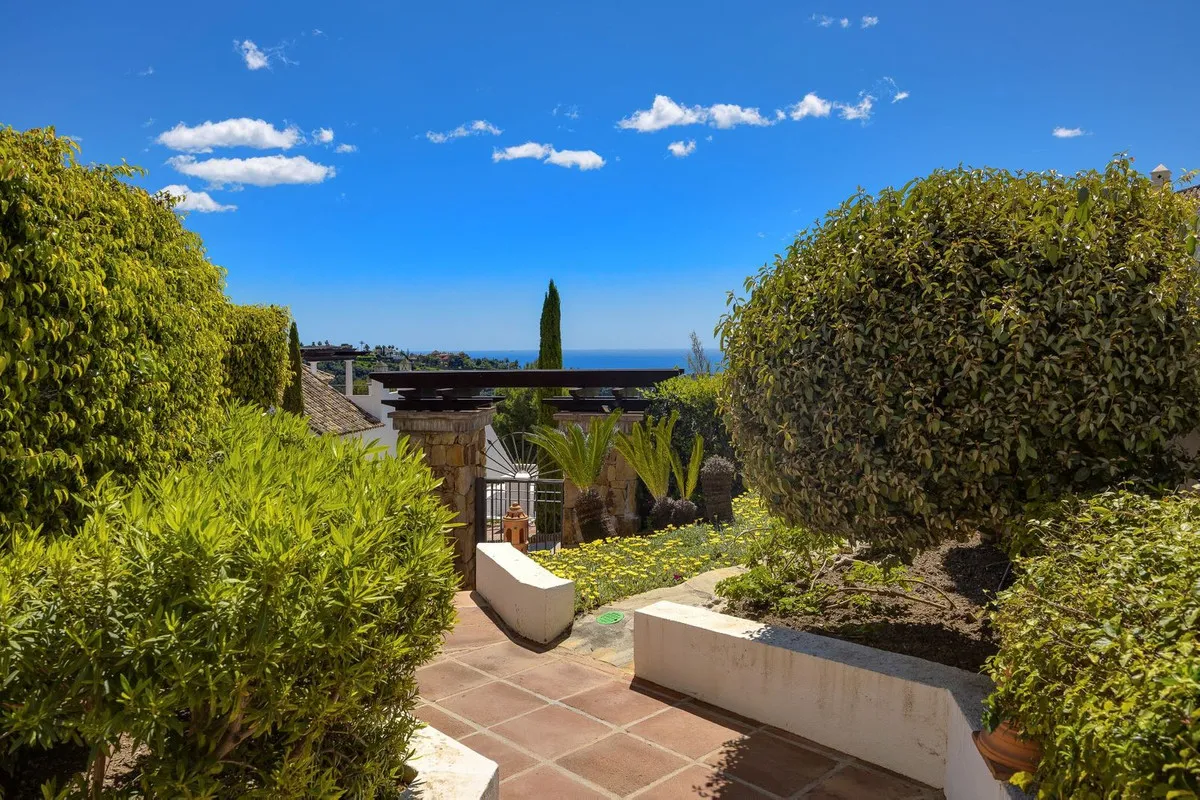 2403986a-72ef-4256-9a36-6028caba6fd3