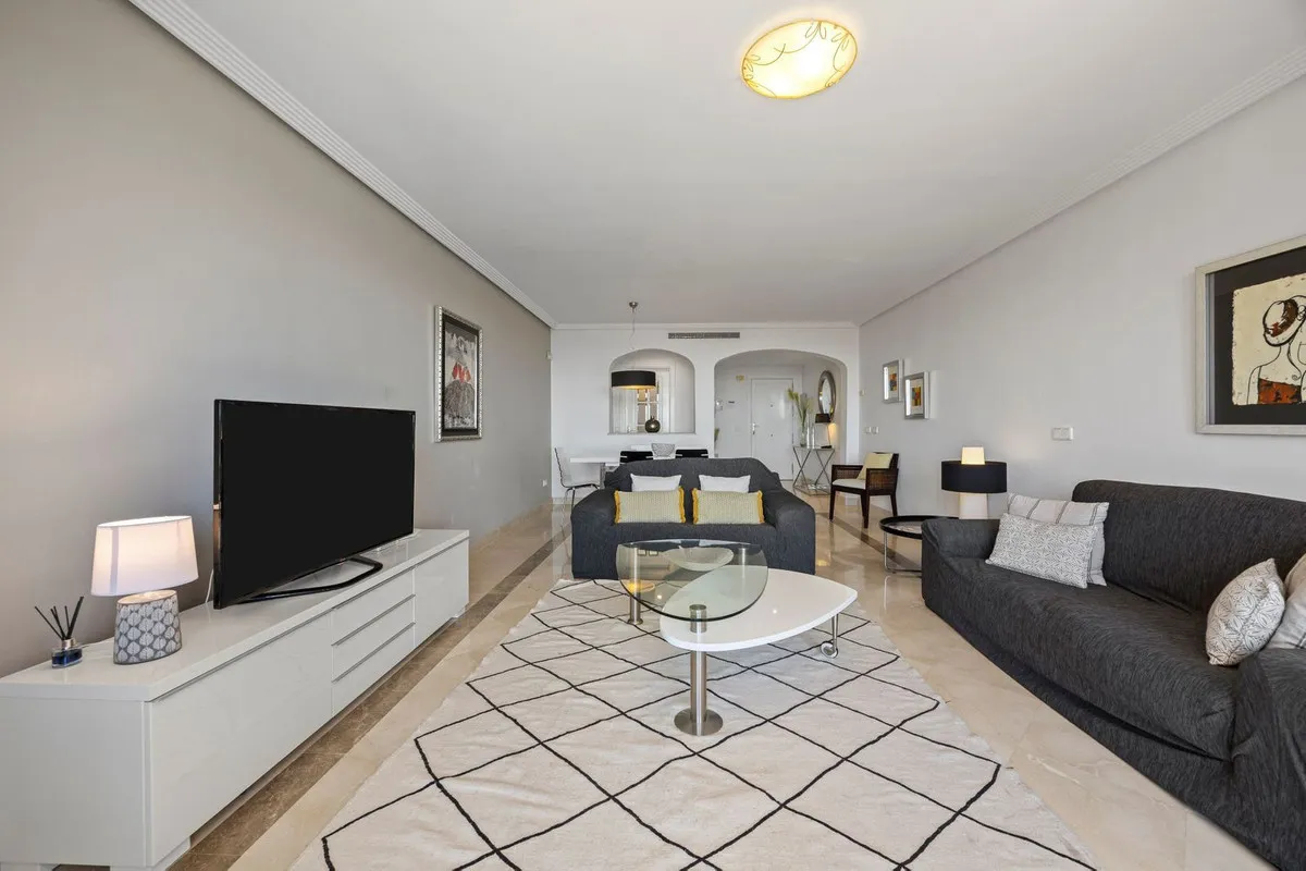 4082f4f9-e9bd-4a62-a498-ea01fd1475e0