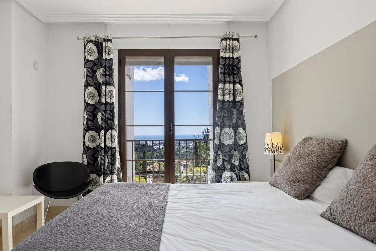 72b17a5f-b3e2-4098-a5df-5181abfc1cfb