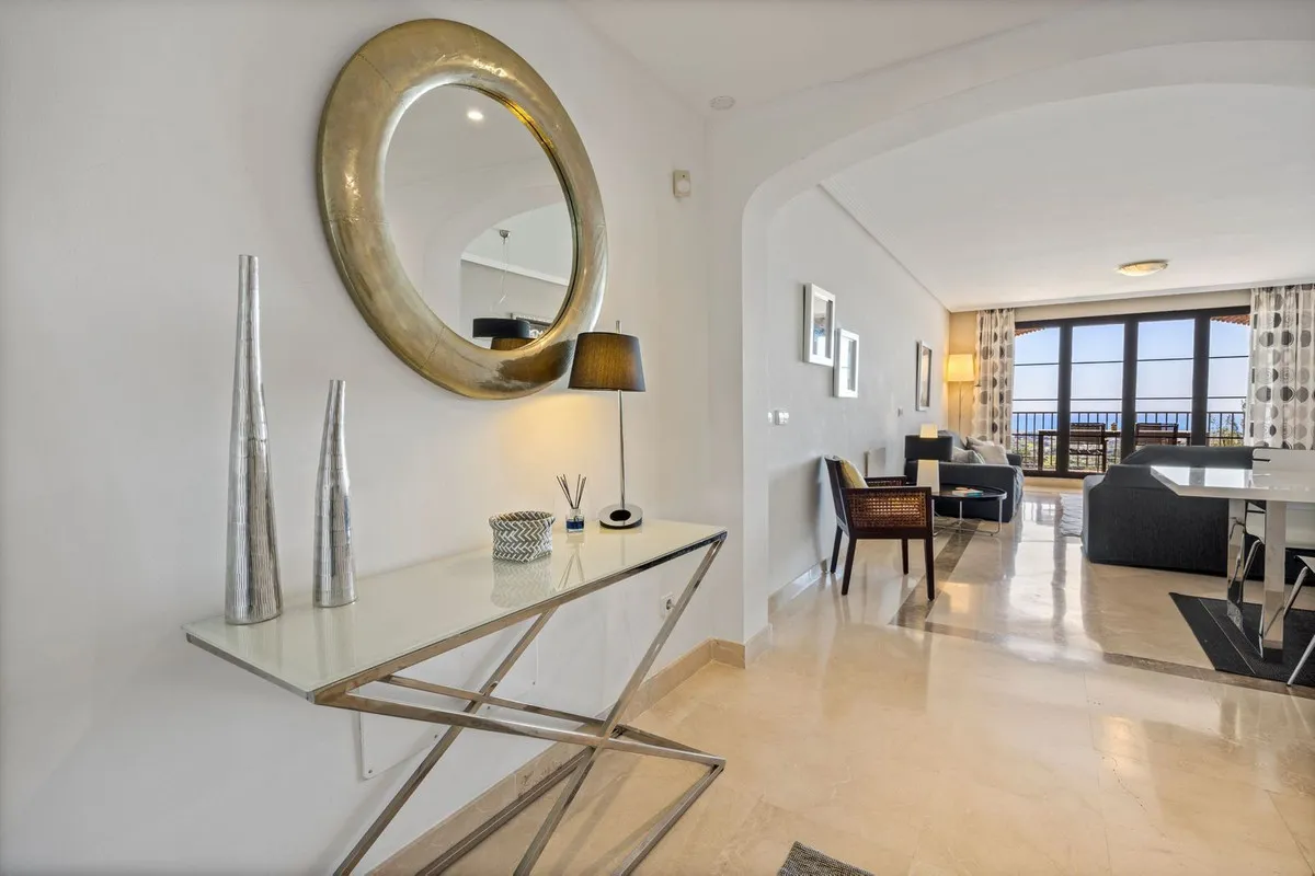 c0f2e05a-1bea-43fd-8b42-97a8c091ea69