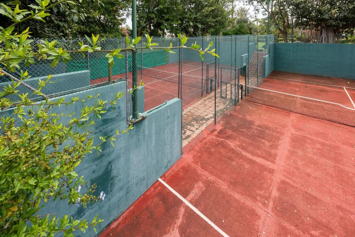 af9f068c-4137-4d72-9b4c-6081b20a6fff