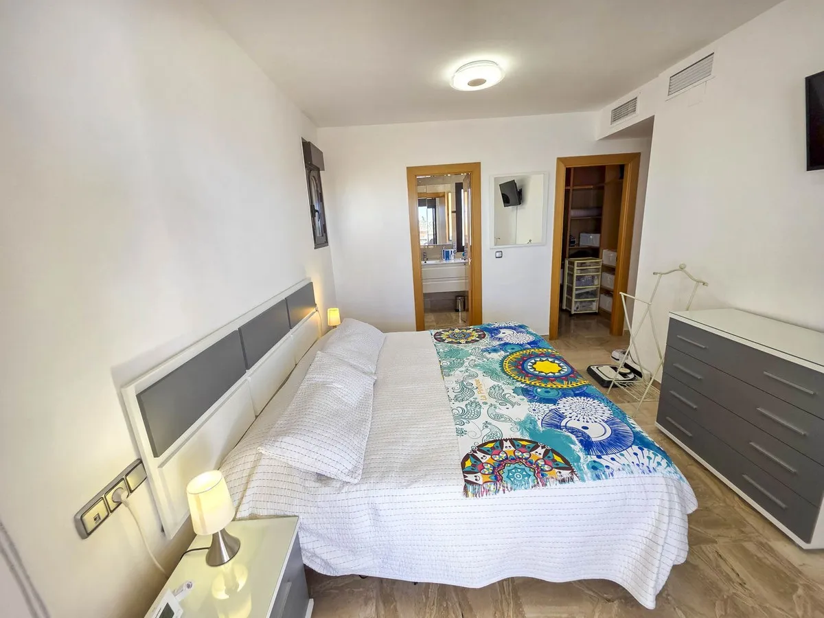 915cb653-9fad-4860-a177-a142d0ef6213