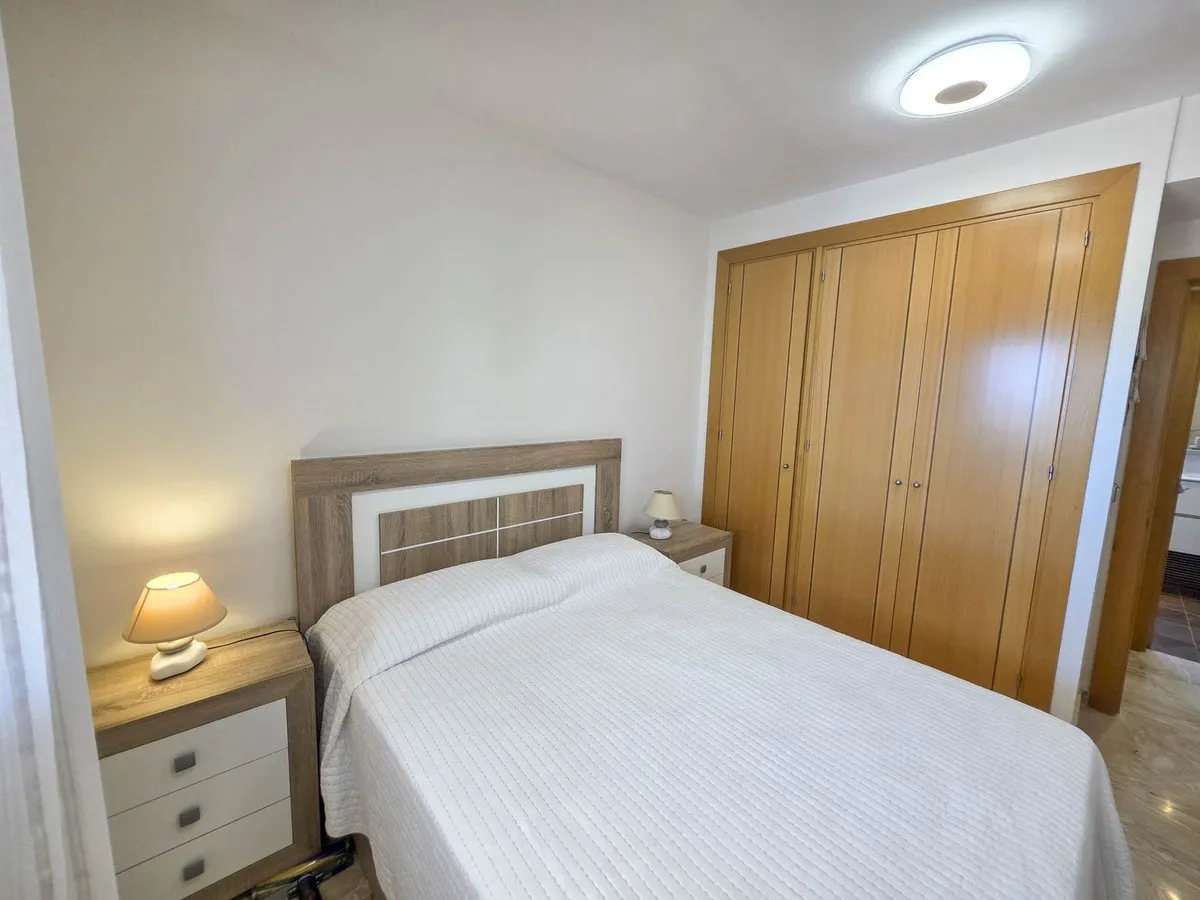 b6e79a35-6aaf-45e7-bc72-a9dbb34024c3