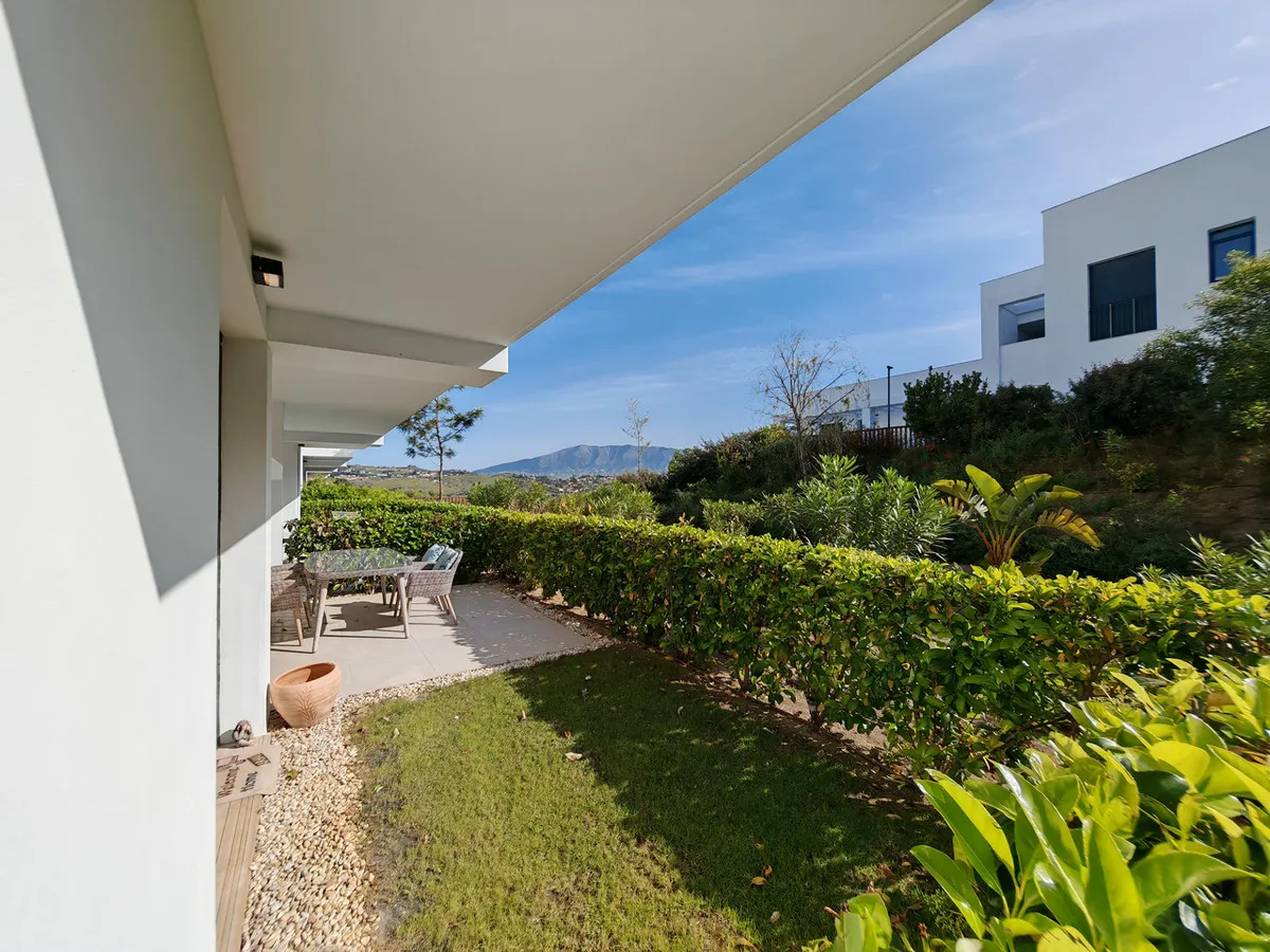 25c4d867-bbda-485a-94d1-5b220a504b0d