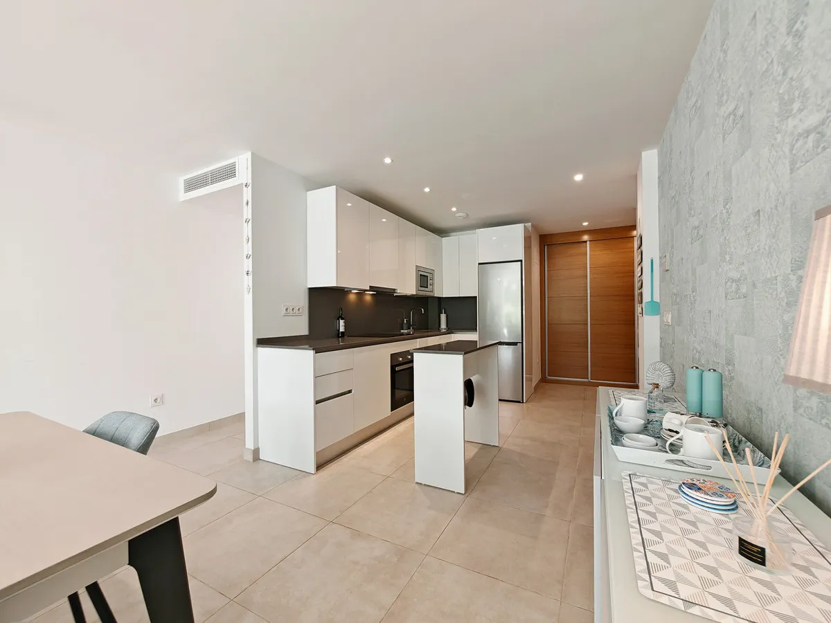 b45388b0-fc1c-42b5-95c5-36b2797a0687