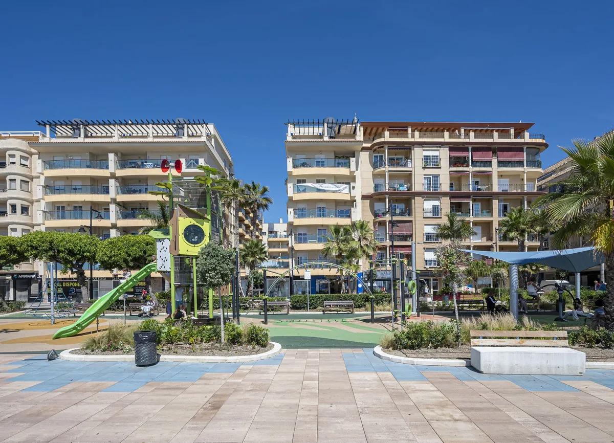 1127e763-60c0-44c2-8c9c-b0c6782540f0