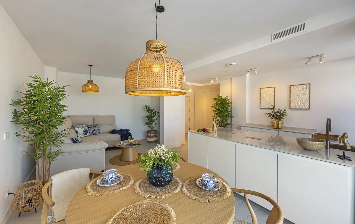 1a07f233-94ff-4821-94ff-4530dae447b6