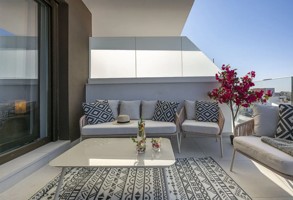 49556067-21ef-4399-82af-33e2240a9b9c