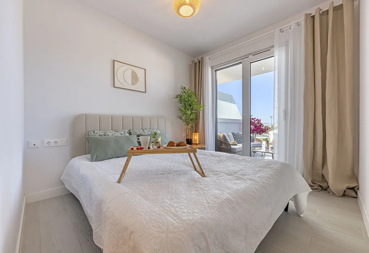 69376052-c930-4694-bda7-8d3c84f1aea7