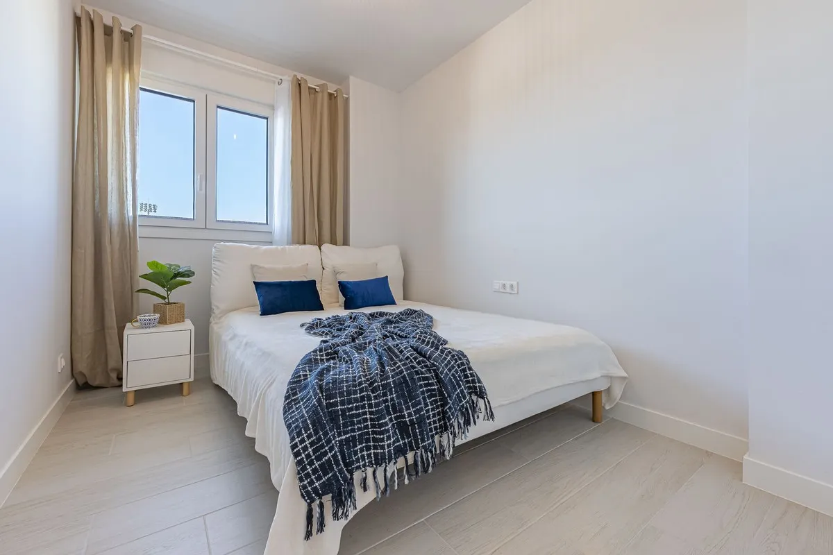 84ac530c-df7a-4066-bc13-8b250ebe182e