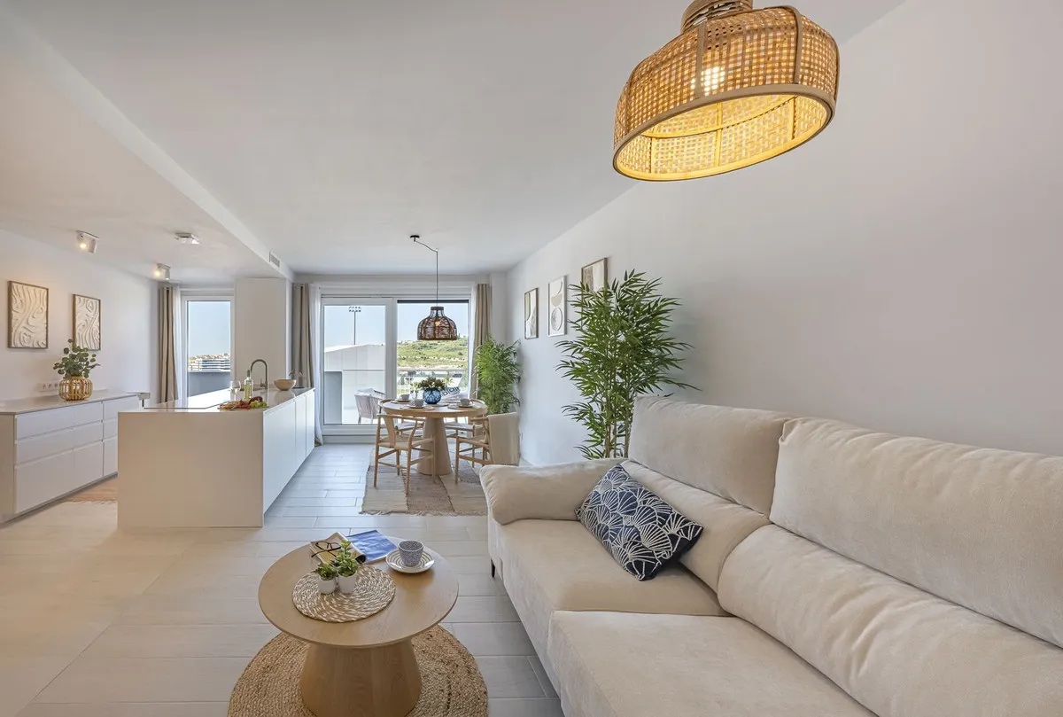 e2ec72db-9d39-47b0-a88b-6305bdd1a973