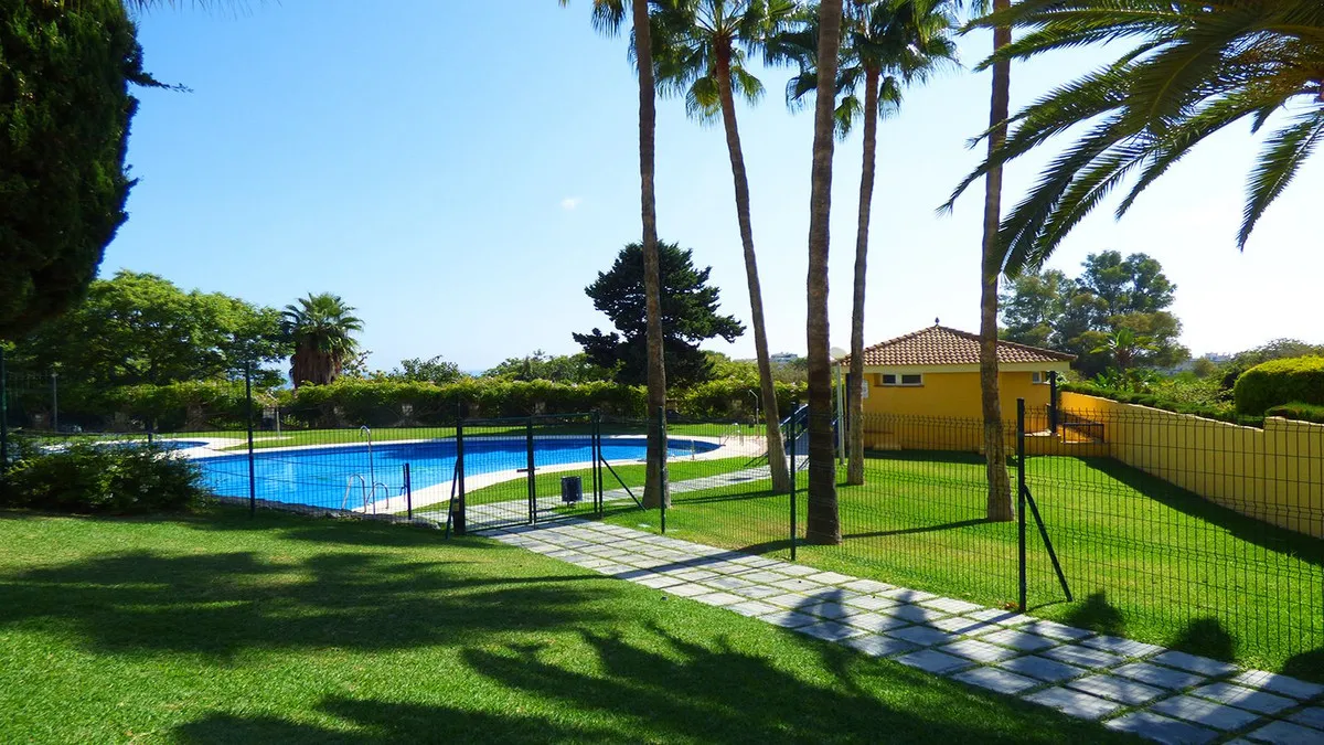 028df759-b3f2-4142-adb8-028e23a09809