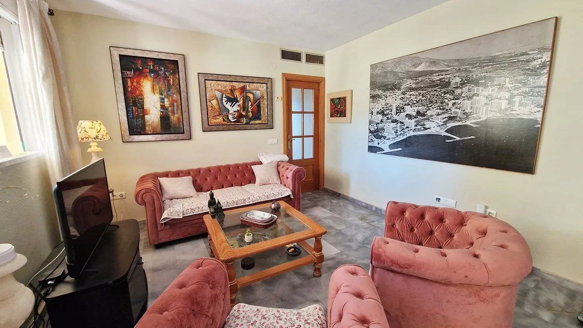 aa526d9e-1b4c-4469-b058-bd27778d4534