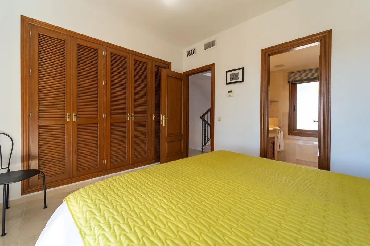 594687dc-7f86-442d-8888-1870c4ff0a3f