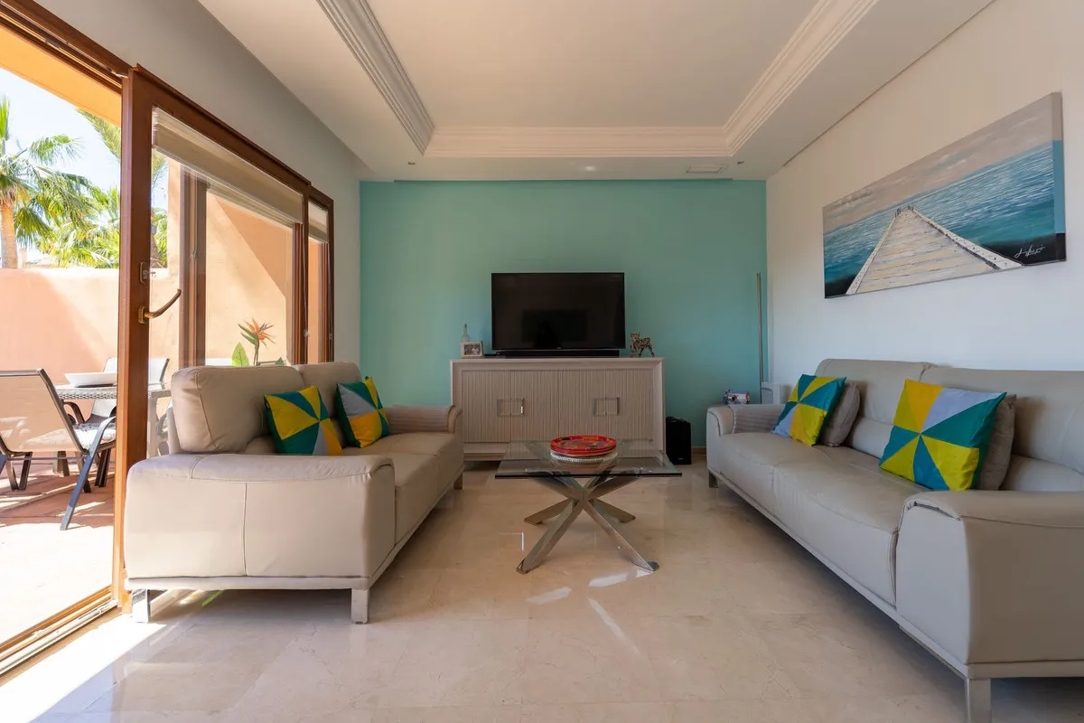 902aa3d4-a218-4e61-ab26-803451f08504