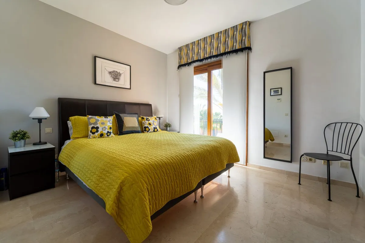 a98a6486-cd32-4164-8f87-6ecf147a2e9a